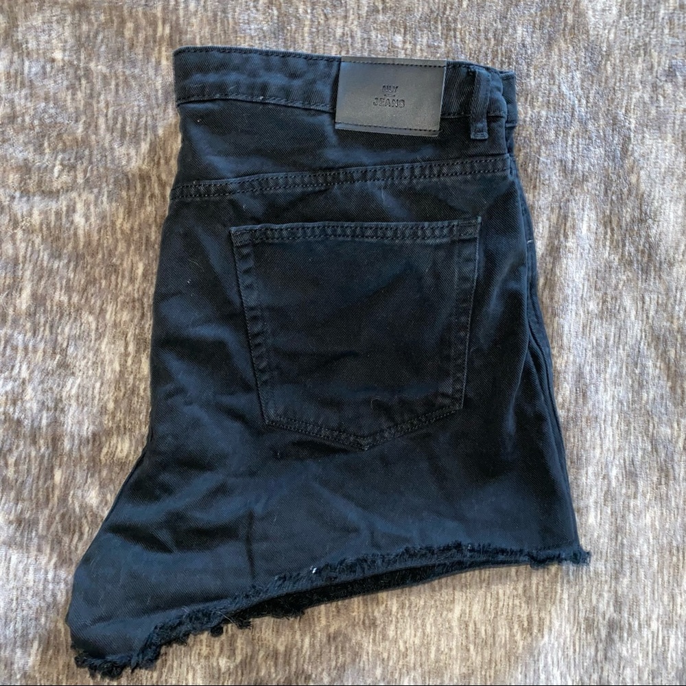Cute little black jean shorts
